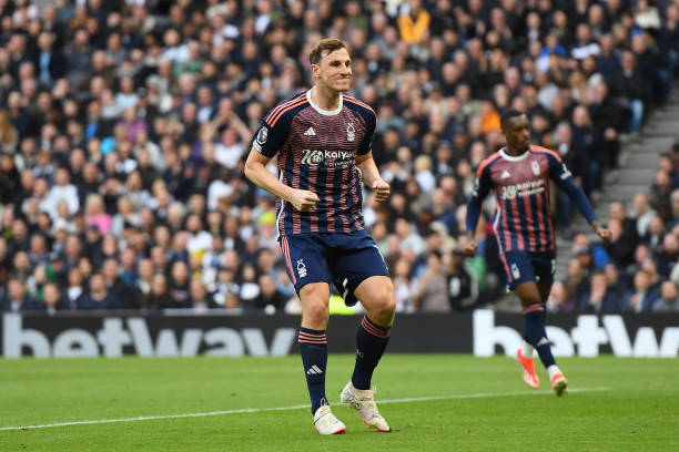 席而调整他 席而调整他