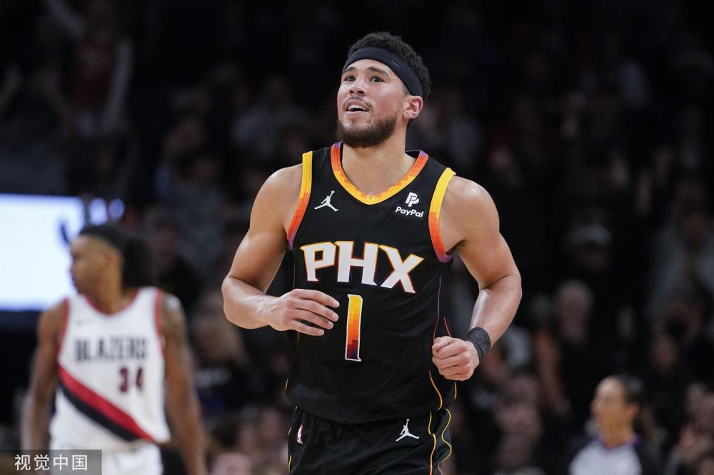 在热刺崭露 在热刺崭露